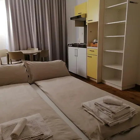 Ca' Del Borgo Boutique & Aparthotel 3*
